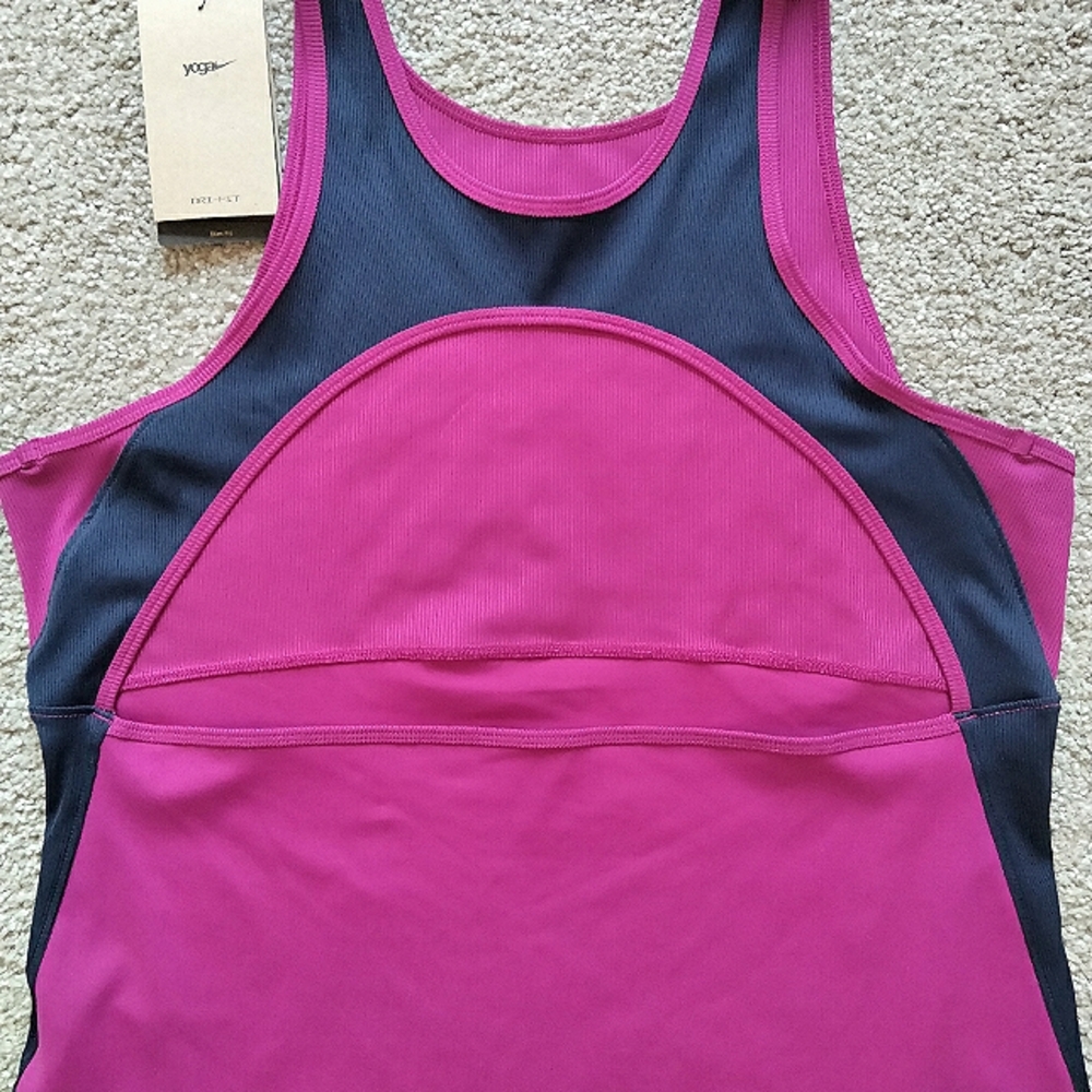 NWT XL Nike Yoga Dri-Fit Purple Stretch Tank Top Keyhole Back Athletic Top NEW - Picture 8 of 9
